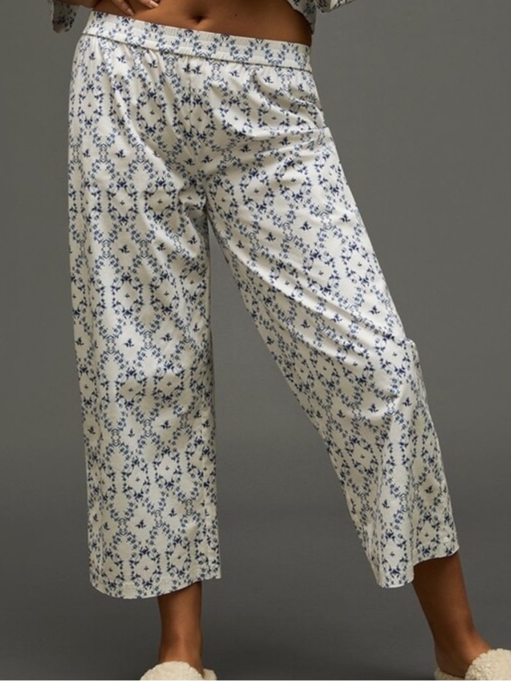 Third Love x Sarah Flint Casual Cropped Pajama Pants with Blue Floral Print